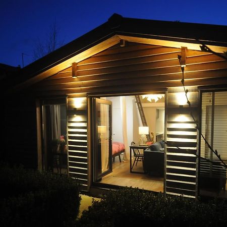 The Cabin Cheltenham Exterior photo